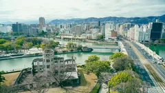 수퍼리치의 고급 주택이 한국 기후와 아파트 시장에 미치는 충격